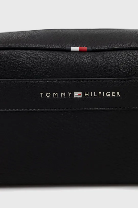 Kozmetička torbica Tommy Hilfiger  Postava: 100% Poliester Temeljni materijal: 100% Poliuretan