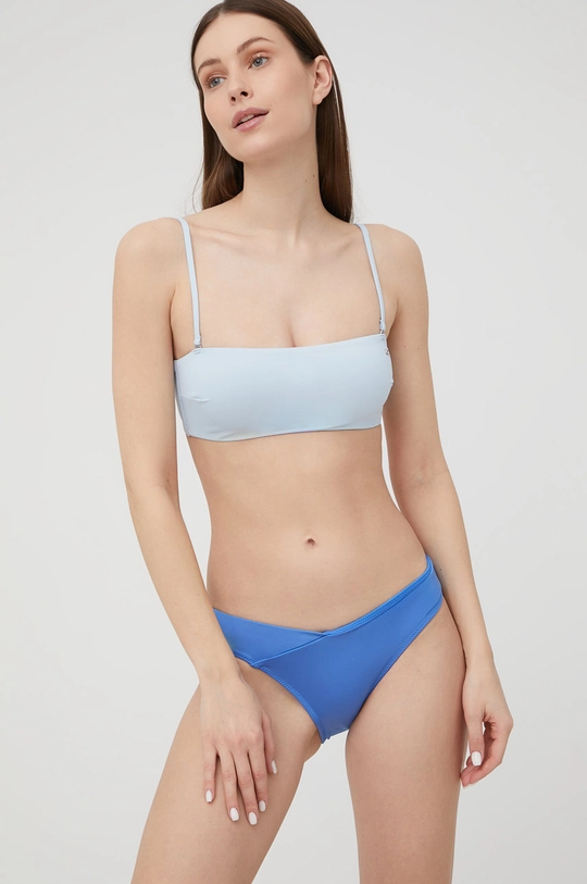 Bikini top Only  Φόδρα: 100% Πολυεστέρας Κύριο υλικό: 13% Σπαντέξ, 87% Πολυαμίδη