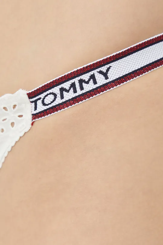 Nohavičky Tommy Hilfiger  1. látka: 60% Bavlna, 40% Polyester 2. látka: 95% Bavlna, 5% Elastan