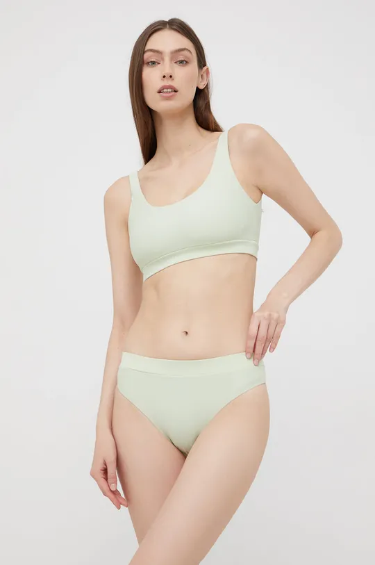 Outhorn bikini alsó  Jelentős anyag: 80% poliamid, 20% elasztán Bélés: 92% poliészter, 8% elasztán