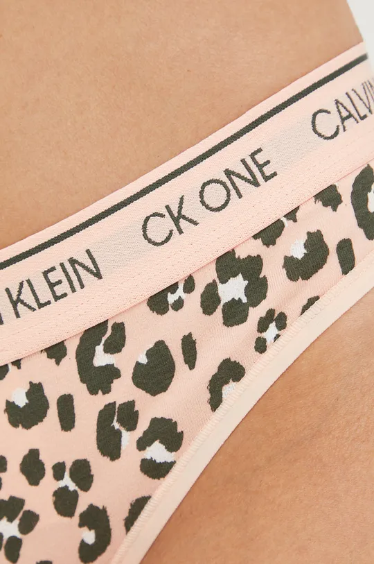 Стринги Calvin Klein Underwear  55% Хлопок, 37% Модал, 8% Эластан