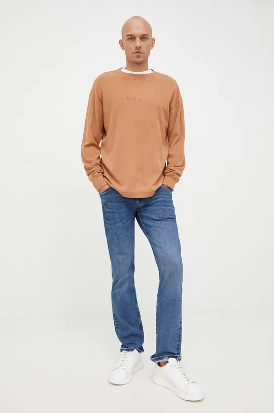 Βαμβακερή μπλούζα Calvin Klein Jeans καφέ
