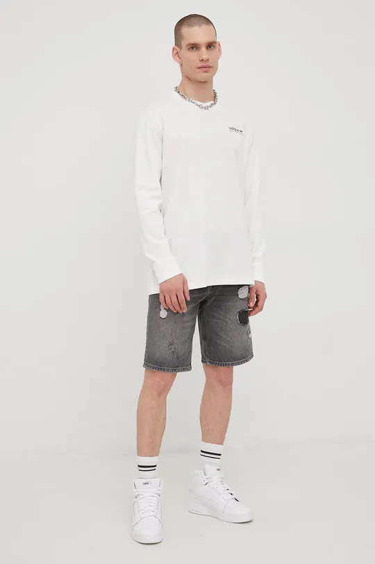Βαμβακερή μπλούζα με μακριά μανίκια adidas Originals λευκό