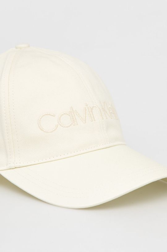Bavlněná čepice Calvin Klein smetanová