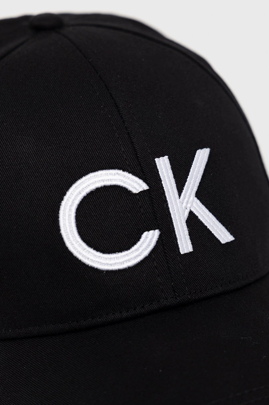 Calvin Klein bombažna kapa črna