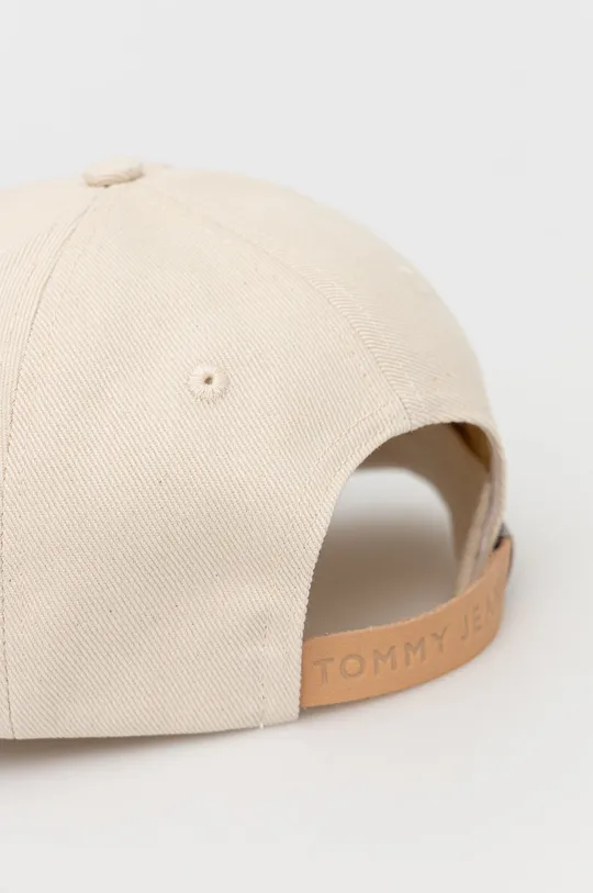 Καπέλο Tommy Jeans  Κύριο υλικό: 100% Βαμβάκι Φινίρισμα: 100% Δέρμα βοοειδών