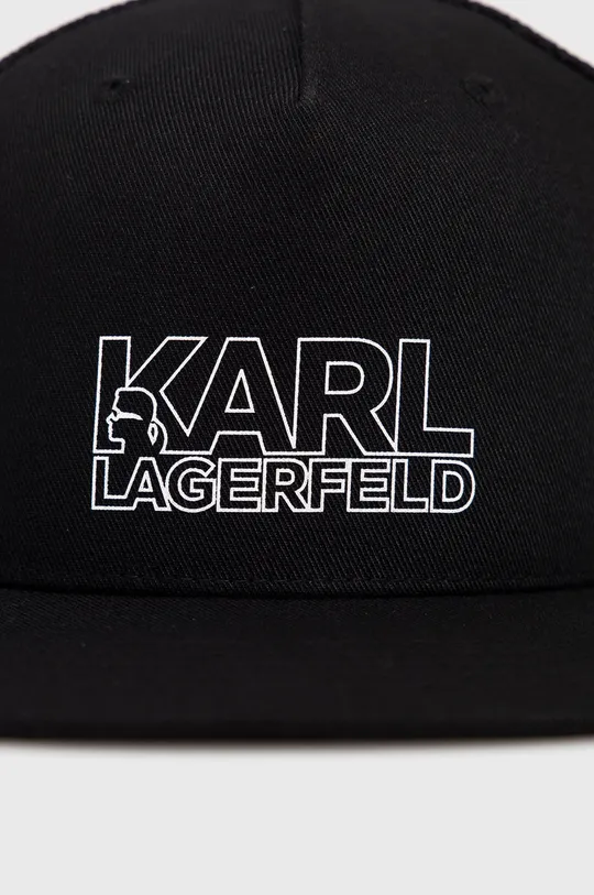 Kapa Karl Lagerfeld  Postava: 100% Pamuk Materijal 1: 95% Poliester, 5% Elastan Materijal 2: 98% Poliester, 2% Elastan