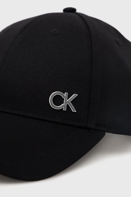 Calvin Klein bombažna kapa črna