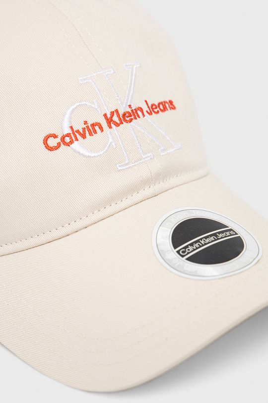 Čepice Calvin Klein Jeans smetanová