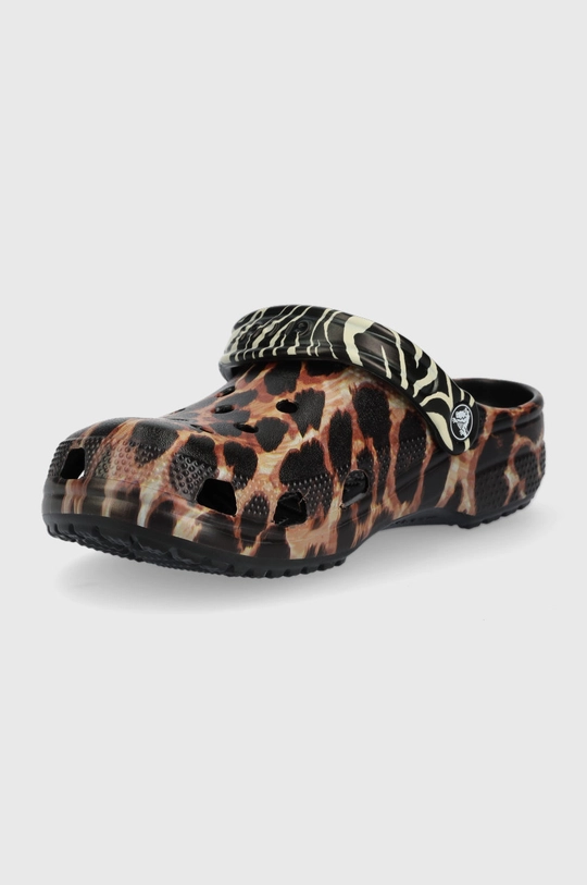 Шлепанцы Crocs Classic Animal Remix Clog  Голенище: Синтетический материал Внутренняя часть: Синтетический материал Подошва: Синтетический материал