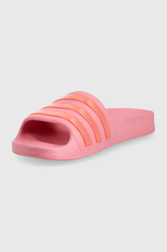 Παιδικές παντόφλες adidas Adilette  Πάνω μέρος: Συνθετικό ύφασμα Εσωτερικό: Συνθετικό ύφασμα Σόλα: Συνθετικό ύφασμα