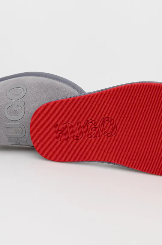 Kućne papuče od brušene kože Hugo  Vanjski dio: Brušena koža Unutrašnji dio: Tekstilni materijal Potplata: Sintetički materijal