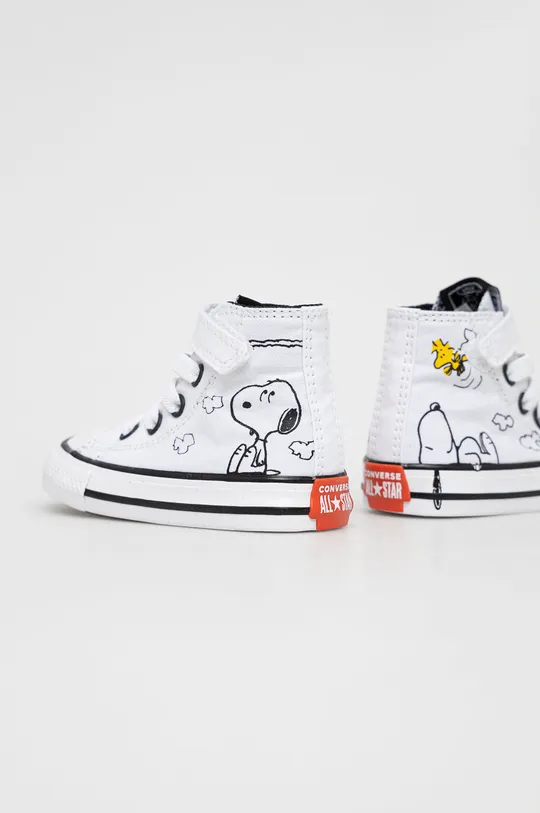 Παιδικά πάνινα παπούτσια Converse Peanuts Chuck Taylor All Star 1v λευκό