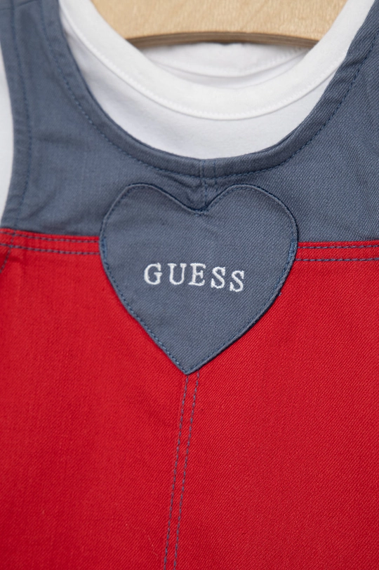 Komplet za bebe Guess  Materijal 1: 95% Pamuk, 5% Elastan Materijal 2: 97% Pamuk, 3% Elastan