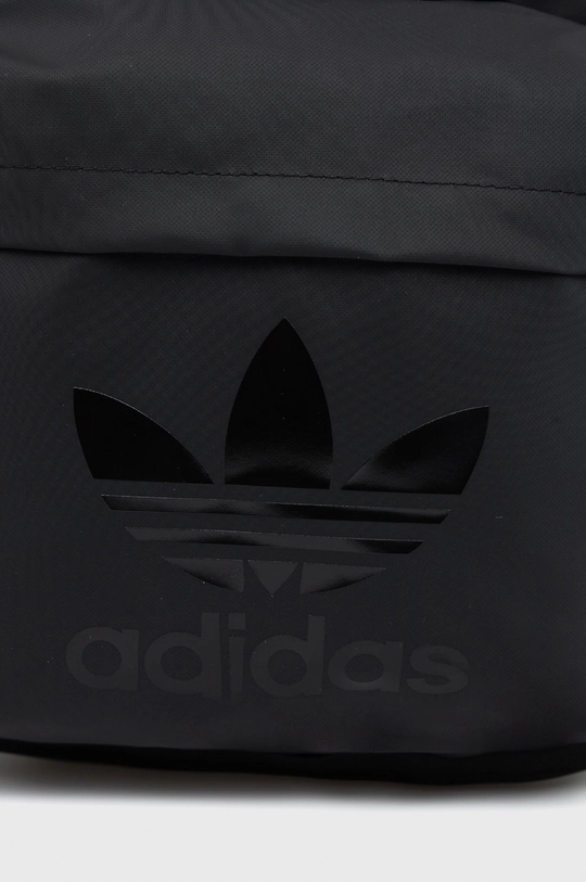 Рюкзак adidas Originals HD7219  Підкладка: 100% Перероблений поліестер Основний матеріал: 100% Термопластичний поліуретан Інші матеріали: 100% Перероблений поліестер