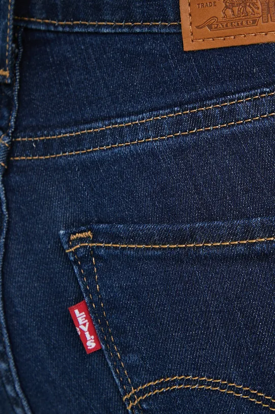 sötétkék Levi's farmer 724