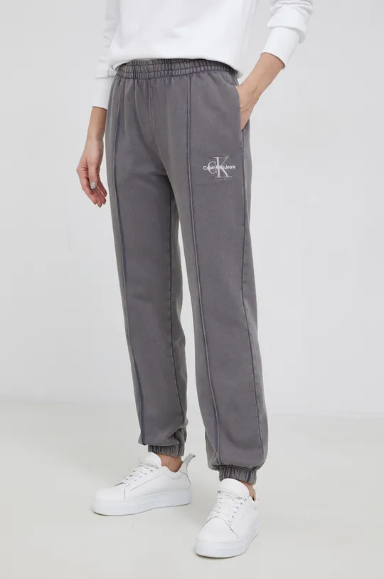 siva Pamučne hlače Calvin Klein Jeans Ženski