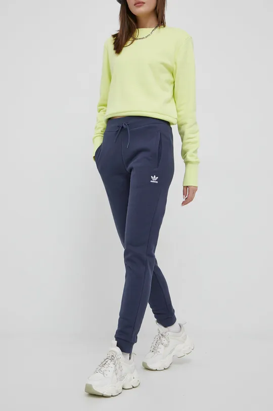 fioletowy adidas Originals spodnie dresowe HF7502 Damski