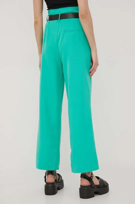 Nohavice Vero Moda  Základná látka: 10% Elastan, 90% Polyester Podšívka vrecka: 100% Polyester