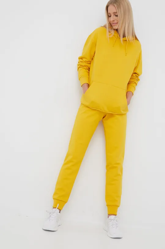 Βαμβακερό παντελόνι Jack Wolfskin κίτρινο