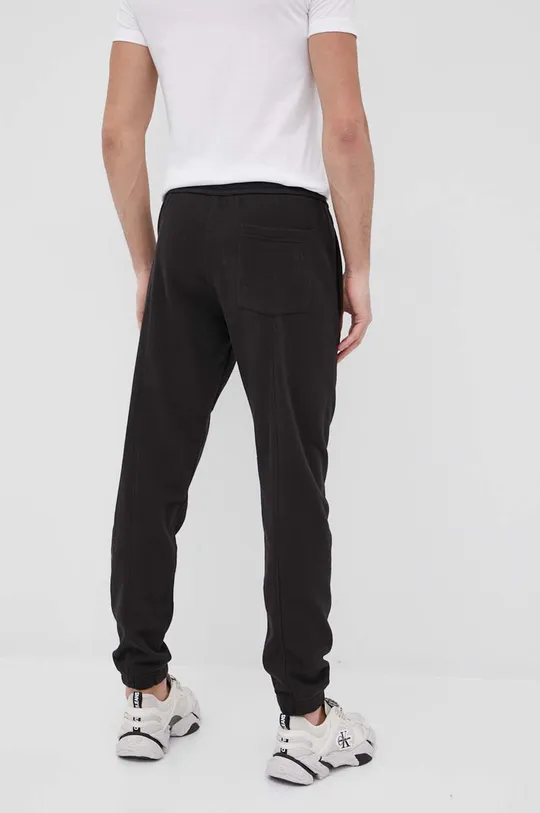 Παντελόνι Calvin Klein Jeans  Κύριο υλικό: 100% Βαμβάκι Πλέξη Λαστιχο: 98% Βαμβάκι, 2% Σπαντέξ