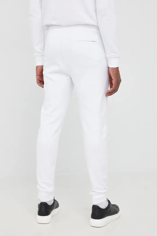 Nohavice Karl Lagerfeld  Základná látka: 87 % Bavlna, 13 % Polyester Podšívka: 100 % Bavlna