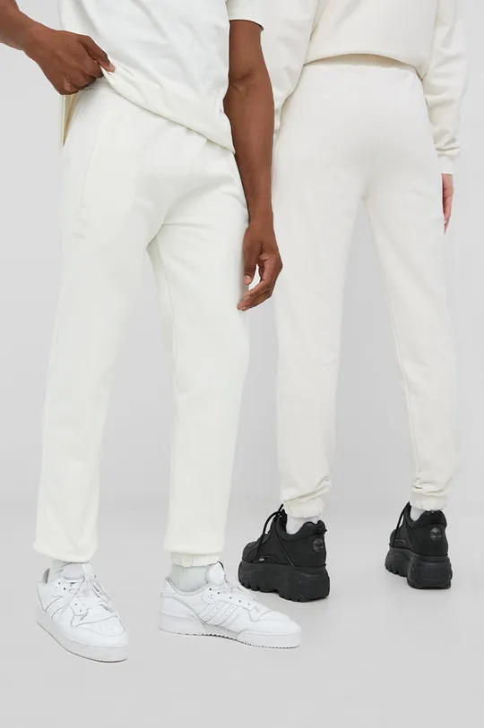 biały Arkk Copenhagen spodnie dresowe Unisex