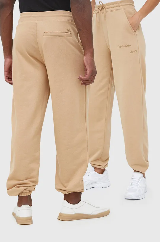 beżowy Calvin Klein Jeans spodnie J40J400144.PPYY Unisex