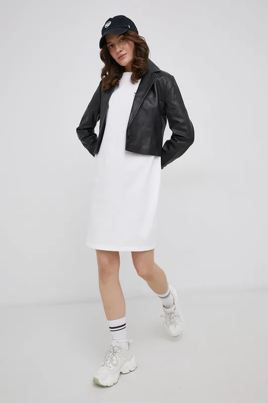 Βαμβακερό φόρεμα adidas Originals Adicolor λευκό