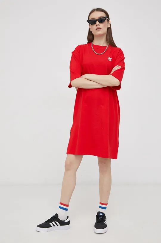 Βαμβακερό φόρεμα adidas Originals Adicolor κόκκινο
