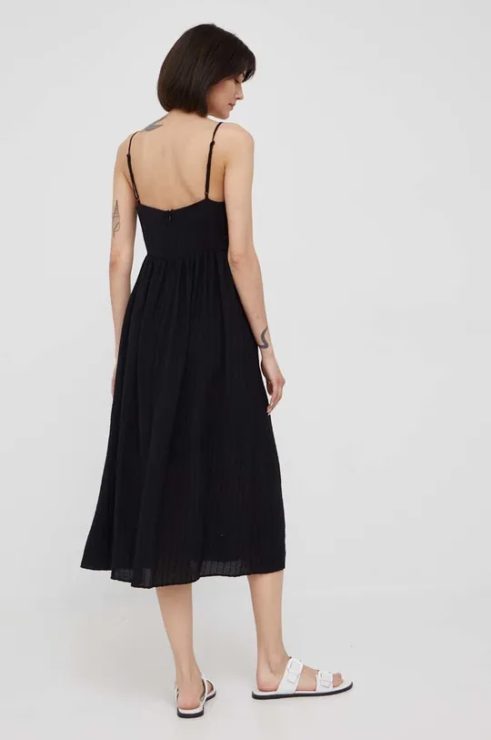 Φόρεμα Sisley  Φόδρα: 5% Σπαντέξ, 95% Πολυαμίδη Κύριο υλικό: 23% Πολυαμίδη, 77% Βισκόζη