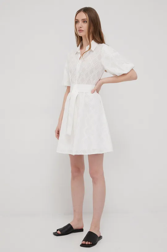 Βαμβακερό φόρεμα Hugo λευκό