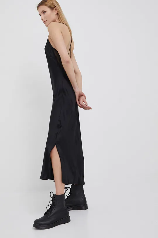 Calvin Klein sukienka jedwabna czarny