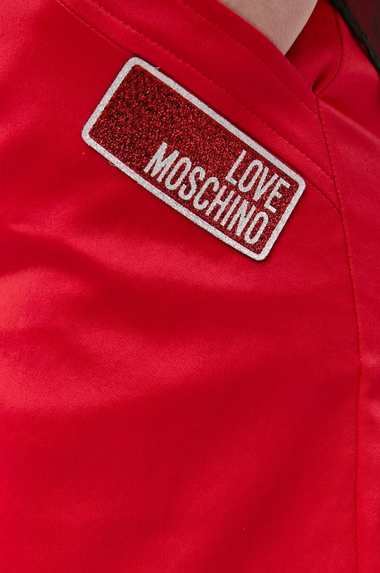 Шорты Love Moschino  50% Полиэстер, 47% Вискоза, 3% Эластан