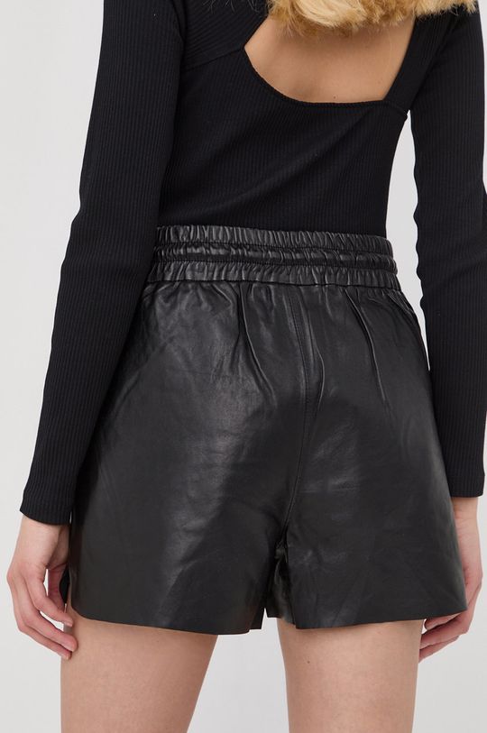 Kožené krátke nohavice AllSaints  Podšívka: 100% Recyklovaný polyester Základná látka: 100% Prírodná koža