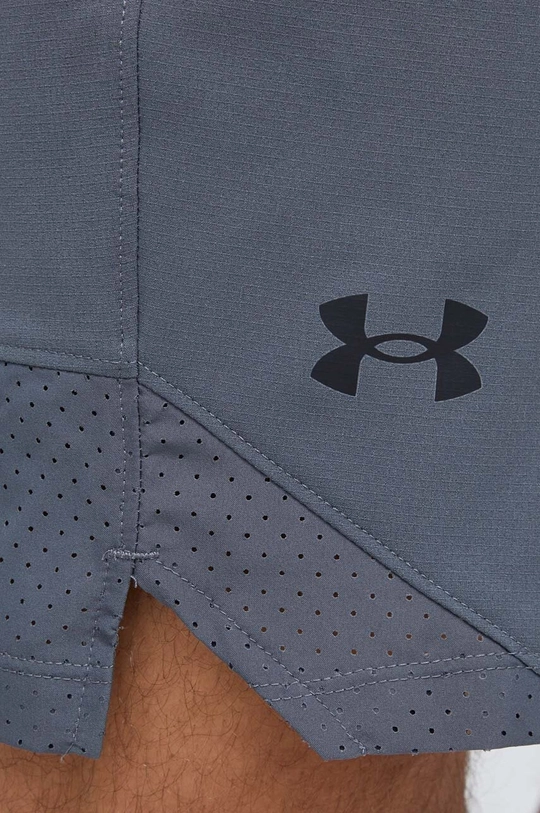 szürke Under Armour edzős rövidnadrág