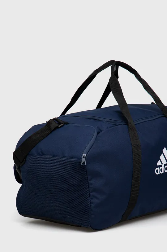 adidas Performance táska GH7264  Jelentős anyag: 100% Újrahasznosított poliészter Más anyag: 100% polietilén