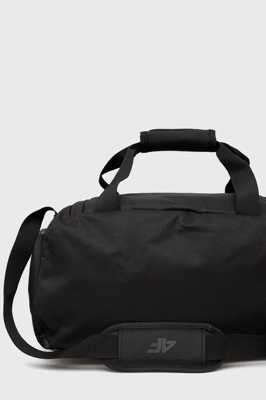 Αθλητική τσάντα 4F  Κύριο υλικό: 100% Πολυεστέρας Φόδρα: 100% Πολυεστέρας