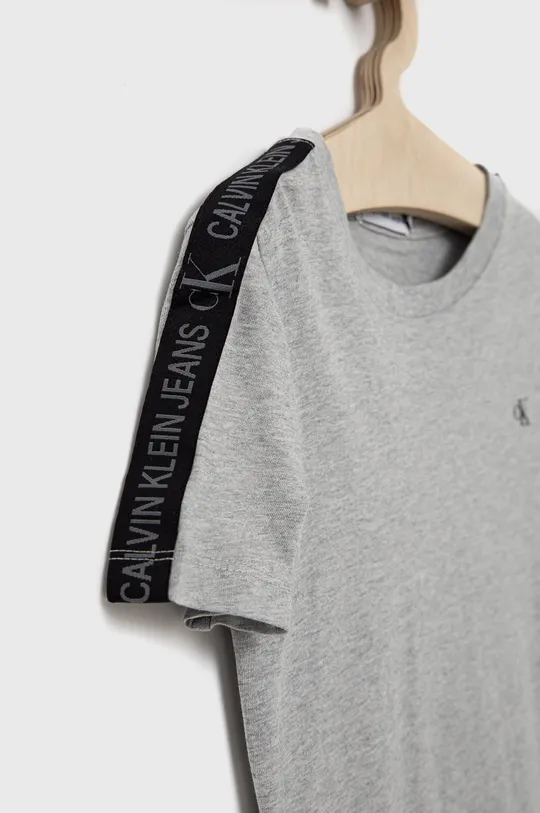Calvin Klein Jeans bombažna otroška majica  100% Bombaž