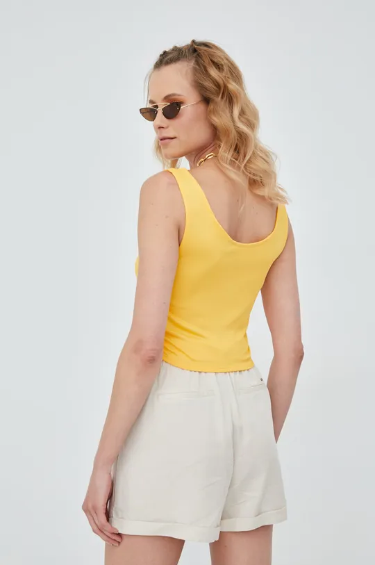 Top Vero Moda  93% Recikliran poliester, 7% Elastan