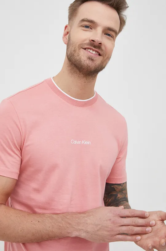 ροζ Βαμβακερό μπλουζάκι Calvin Klein Ανδρικά