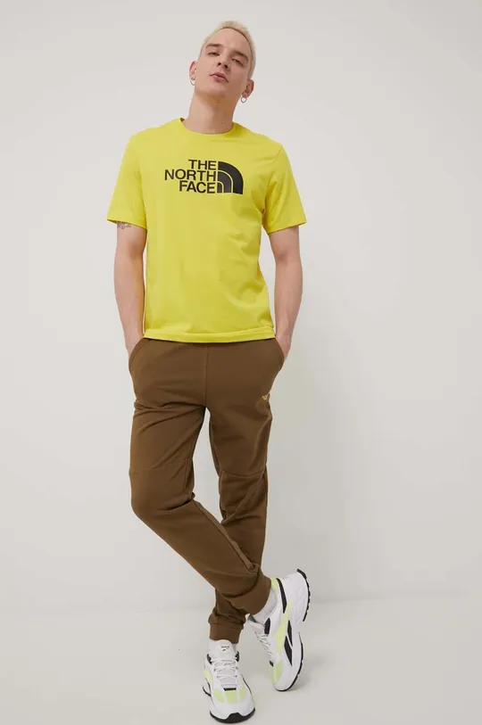 Βαμβακερό μπλουζάκι The North Face κίτρινο