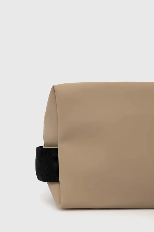 Козметична чанта Rains 15580 Wash Bag Small  Основен материал: 100% полиестер Външно оформление: PU