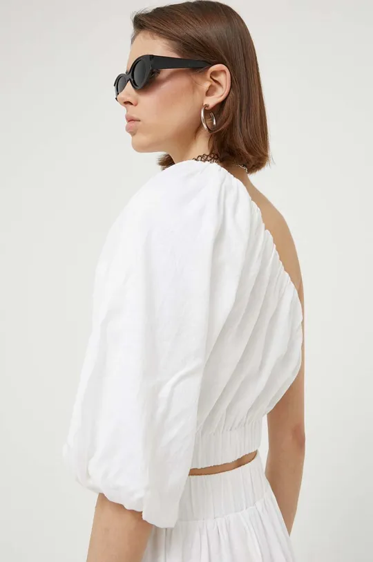 Λευκή μπλούζα Abercrombie & Fitch  Κύριο υλικό: 53% Λινάρι, 47% Βαμβάκι Φόδρα: 100% Βαμβάκι