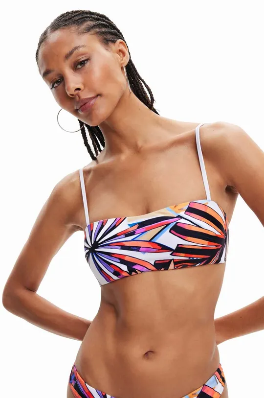 Desigual bikini felső  Jelentős anyag: 82% poliamid, 18% elasztán Bélés: 92% poliészter, 8% elasztán