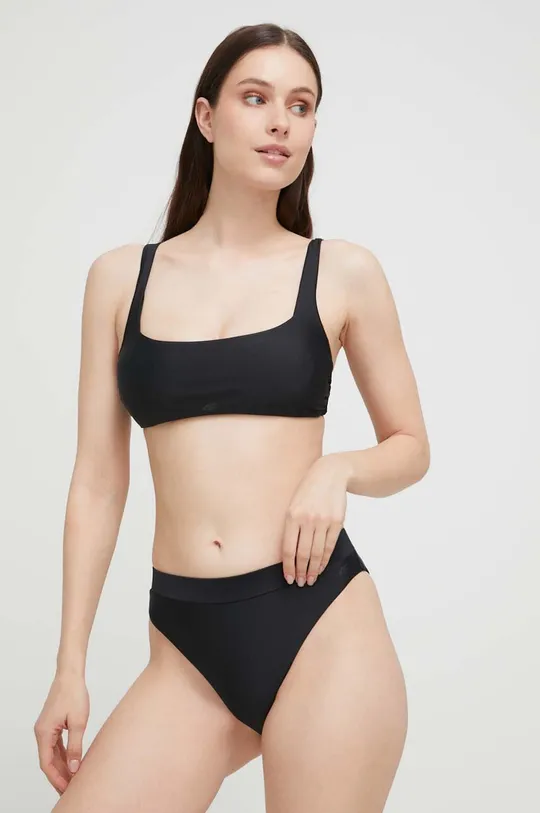 Bikini top 4F  Κύριο υλικό: 80% Πολυαμίδη, 20% Σπαντέξ Φόδρα: 92% Πολυεστέρας, 8% Σπαντέξ