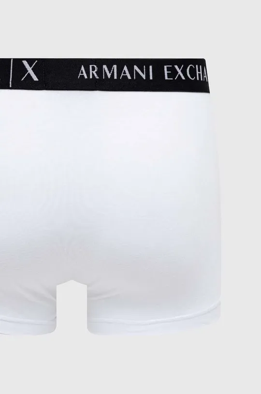 Boxerky Armani Exchange 3-pak  Základná látka: 95 % Bavlna, 5 % Elastan Podšívka: 95 % Bavlna, 5 % Elastan Lepiaca páska: 84 % Polyester, 16 % Elastan