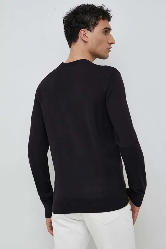 Шерстяной свитер Armani Exchange  Основной материал: 50% Акрил, 50% Новая шерсть Резинка: 48% Новая шерсть, 47% Акрил, 4% Полиамид, 1% Эластан