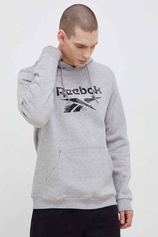 Dukserica Reebok  Temeljni materijal: 70% Pamuk, 30% Reciklirani poliester Manžeta: 95% Pamuk, 5% Elastan