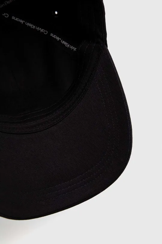 črna Bombažna bejzbolska kapa Calvin Klein Jeans